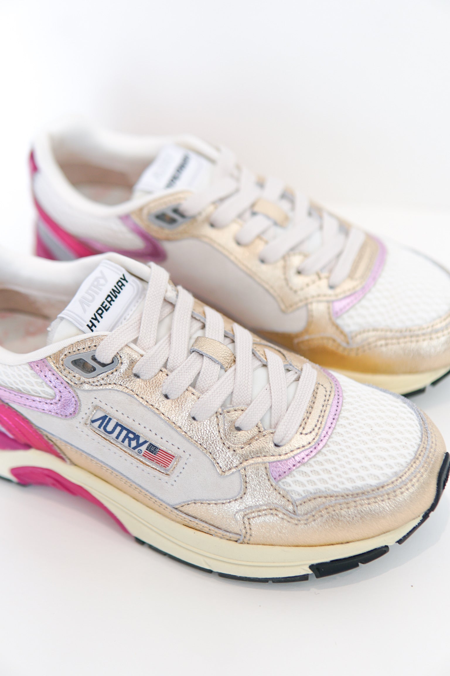 スニーカー Autry Hyperway Low' White Sneakers Autry Hyperway Sneakers In Whisper White Laminated Leather
