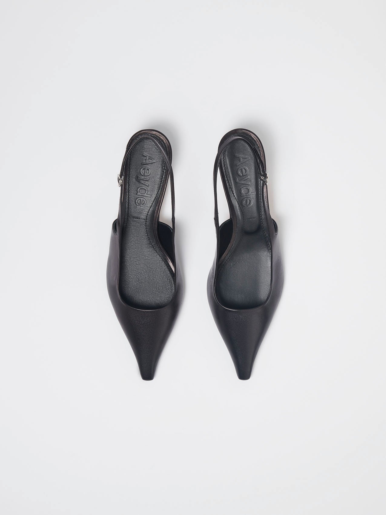 [インフルエンサー PICK]★ CARRIE GLOSSY BLACK★ Amazon.com | Naturalizer Womens Karina Low Block Heel Square