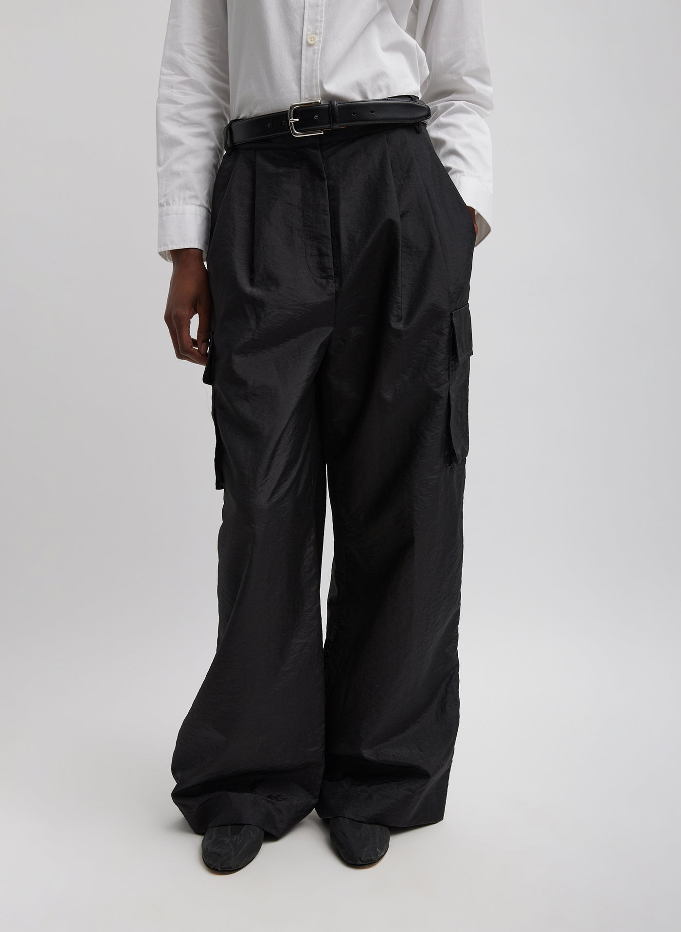 STELLA CRISPY NYLON PLEATED CARGO PANT – Clairvaux